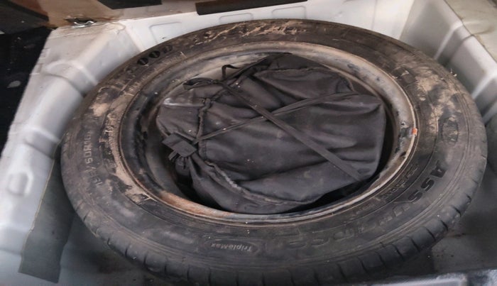 2022 Tata NEXON XMA SUNROOF PETROL, Petrol, Automatic, 39,926 km, tyre