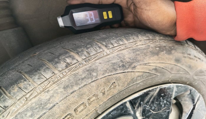 2011 Maruti Ritz LXI, Petrol, Manual, 1,11,346 km, tyre