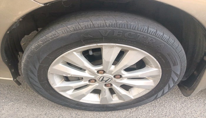 2012 Honda City 1.5L I-VTEC V MT, Petrol, Manual, 2,36,602 km, tyre