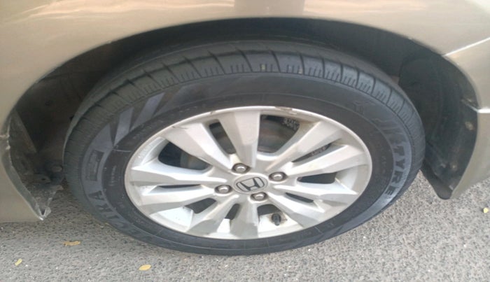 2012 Honda City 1.5L I-VTEC V MT, Petrol, Manual, 2,36,602 km, tyre