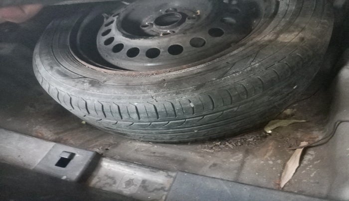 2012 Honda City 1.5L I-VTEC V MT, Petrol, Manual, 2,36,602 km, tyre