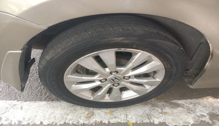 2012 Honda City 1.5L I-VTEC V MT, Petrol, Manual, 2,36,602 km, tyre