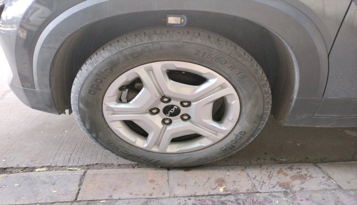 2021 KIA SONET HTK PLUS 1.2, Petrol, Manual, 36,579 km, tyre