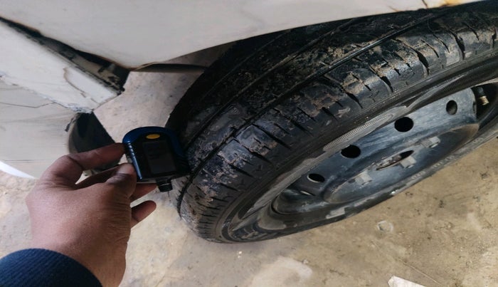 2013 Maruti Alto 800 LXI, Petrol, Manual, 50,698 km, tyre