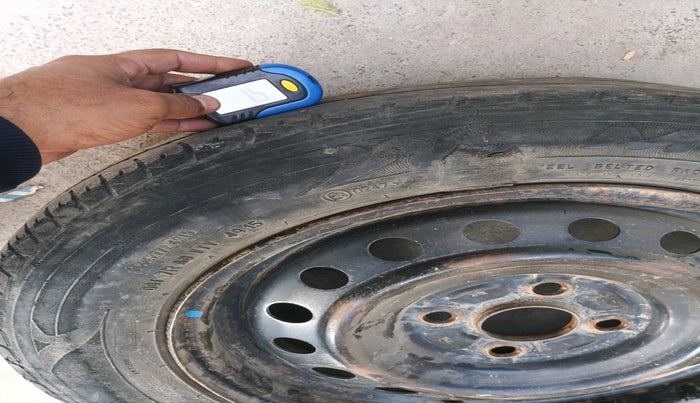 2014 Maruti Celerio VXI CNG, Petrol, Manual, 1,38,343 km, tyre