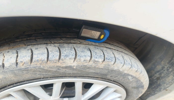 2012 Maruti Wagon R 1.0 VXI, Petrol, Manual, 56,000 km, tyre