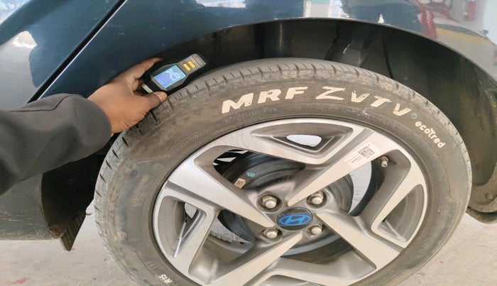 2023 Hyundai AURA SX 1.2 CNG, Petrol, Manual, 27,673 km, tyre