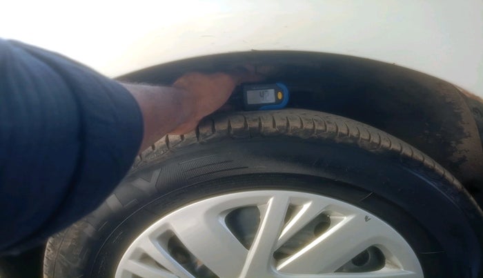 2010 Maruti Swift Dzire VDI, Diesel, Manual, 1,07,312 km, tyre