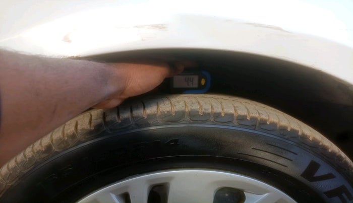 2010 Maruti Swift Dzire VDI, Diesel, Manual, 1,07,312 km, tyre