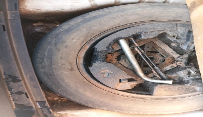 2014 Skoda Octavia ELEGANCE 2.0 TDI AT, Diesel, Automatic, 1,16,747 km, tyre