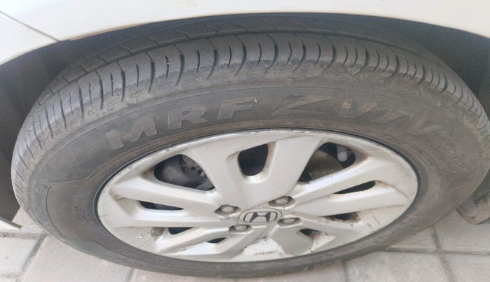 2014 Honda Mobilio 1.5L I-DTEC V, Diesel, Manual, 1,10,728 km, tyre