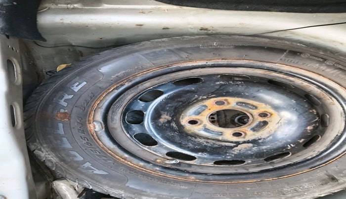 2012 Ford Figo TITANIUM 1.2 PETROL, Petrol, Manual, 52,178 km, tyre