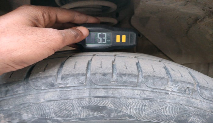 2018 Maruti Vitara Brezza VDI AMT, Diesel, Automatic, 1,44,716 km, tyre