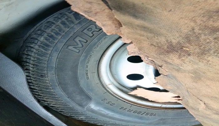 2013 Maruti Swift Dzire LDI, Diesel, Manual, 2,46,218 km, tyre