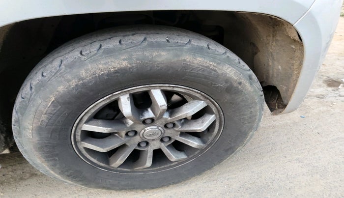 2016 Mahindra TUV300 T8, Diesel, Manual, 1,77,091 km, tyre