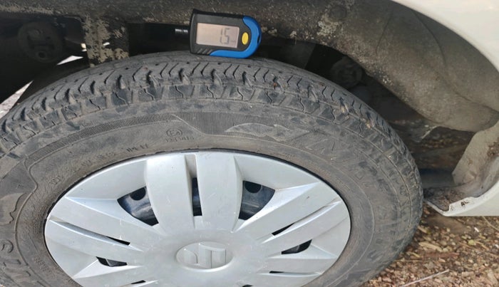 2017 Maruti Alto 800 LXI, Petrol, Manual, 37,509 km, tyre