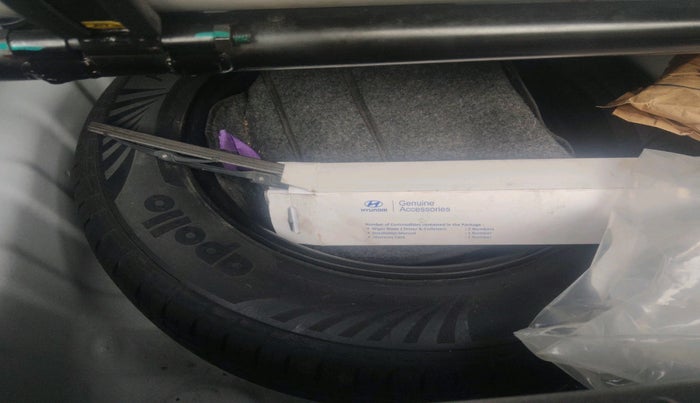 2022 Hyundai GRAND I10 NIOS SPORTZ 1.2 KAPPA VTVT CNG, Petrol, Manual, 47,726 km, tyre