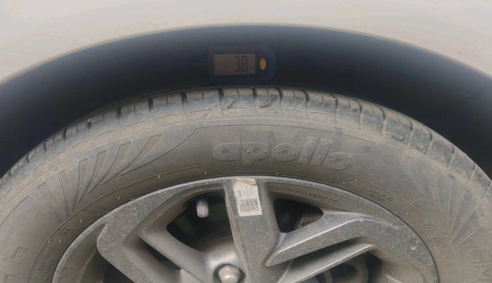 2022 Hyundai GRAND I10 NIOS SPORTZ 1.2 KAPPA VTVT CNG, Petrol, Manual, 47,726 km, tyre