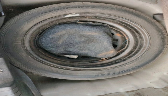 2015 Hyundai Elite i20 ASTA 1.2, Petrol, Manual, 76,683 km, tyre