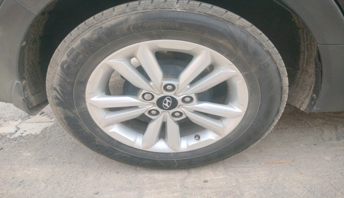 2018 Hyundai Creta SX PLUS 1.6 DIESEL, Diesel, Manual, 1,11,315 km, tyre