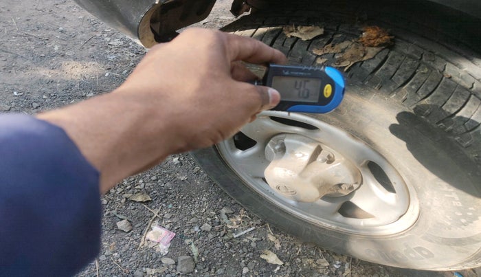 2011 Tata Safari 4X2 LX DICOR, Diesel, Manual, 3,52,548 km, tyre