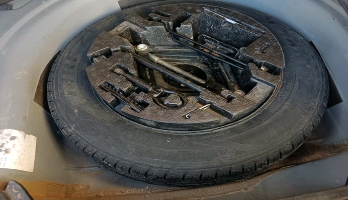 2018 Volkswagen Ameo HIGHLINE PLUS 1.0L 16 ALLOY, Petrol, Manual, 59,762 km, tyre