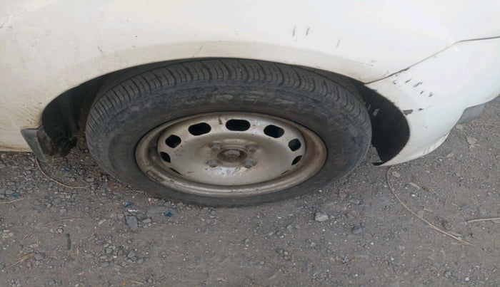 2015 Ford Figo EXI 1.4 DIESEL, Diesel, Manual, 2,30,820 km, tyre