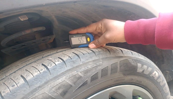 2024 Tata Safari PURE PLUS S AT, Diesel, Automatic, 28,196 km, tyre