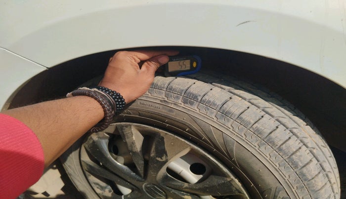 2020 Maruti Swift LXI, Petrol, Manual, 84,109 km, tyre