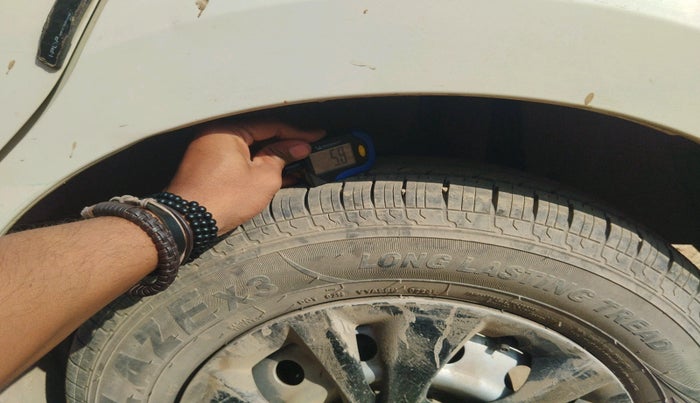 2020 Maruti Swift LXI, Petrol, Manual, 84,109 km, tyre