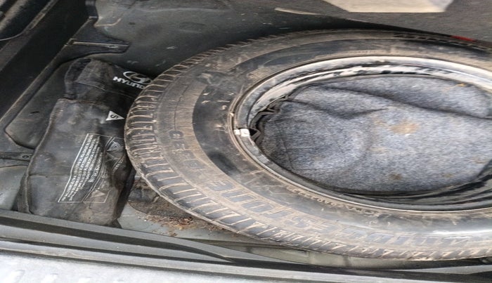 2021 Hyundai Creta EX 1.5 PETROL, Petrol, Manual, 48,231 km, tyre