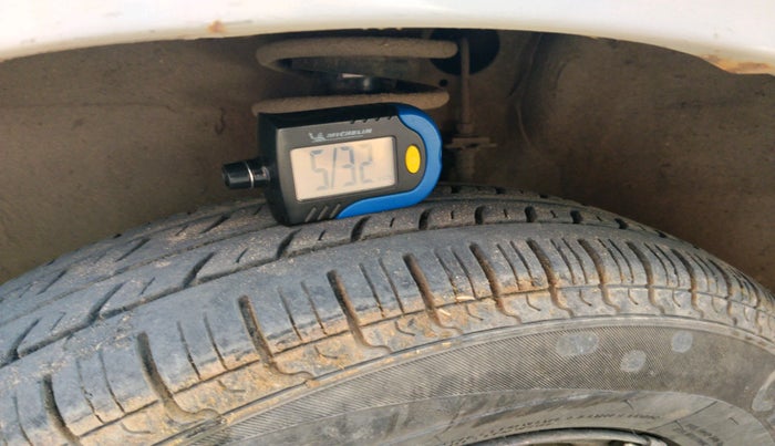 2016 Maruti Alto 800 LX CNG, Petrol, Manual, 1,15,762 km, tyre