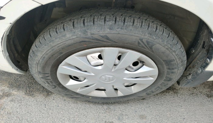 2017 Maruti Swift Dzire LDI, Diesel, Manual, 88,118 km, tyre