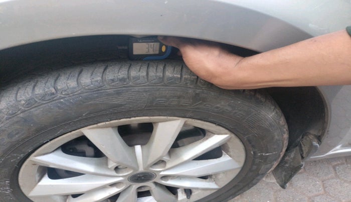 2014 Skoda Octavia ELEGANCE 1.8 TSI AT, Petrol, Automatic, 1,11,705 km, tyre