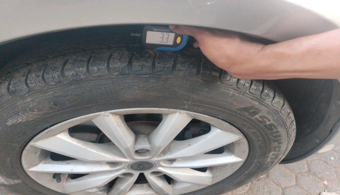 2014 Skoda Octavia ELEGANCE 1.8 TSI AT, Petrol, Automatic, 1,11,705 km, tyre