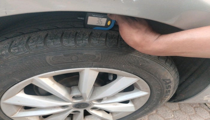 2014 Skoda Octavia ELEGANCE 1.8 TSI AT, Petrol, Automatic, 1,11,705 km, tyre