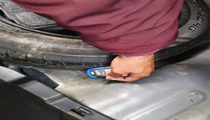 2019 Hyundai VENUE SX 1.4 CRDi DUAL TONE, Diesel, Manual, 1,01,748 km, tyre