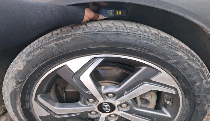 2018 Hyundai Creta SX AT 1.6 PETROL, Petrol, Automatic, 1,06,891 km, tyre