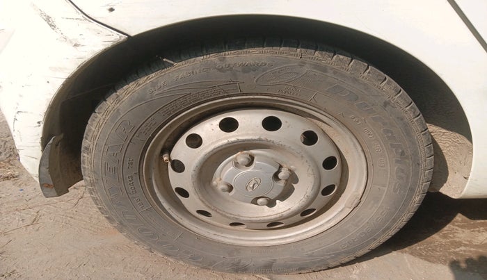 2013 Hyundai i10 ERA 1.1, Petrol, Manual, 90,822 km, tyre