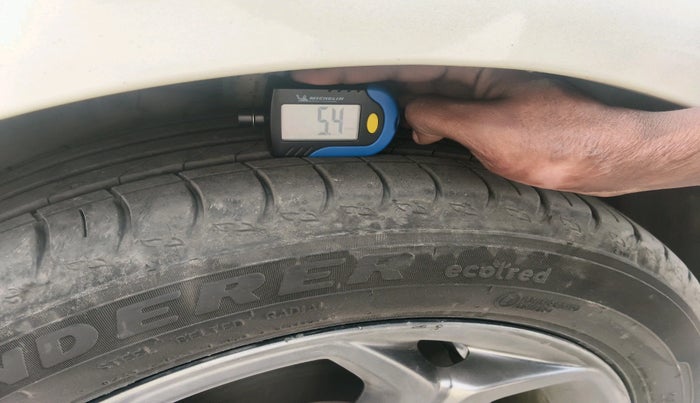 2018 Ford Ecosport TITANIUM 1.0L ECOBOOST SPORTS(SUNROOF), Petrol, Manual, 1,00,090 km, tyre