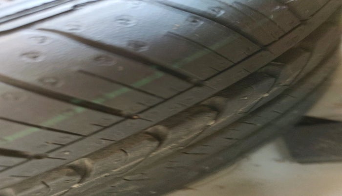 2021 KIA SONET HTX 1.0 IMT, Petrol, Manual, 84,325 km, tyre