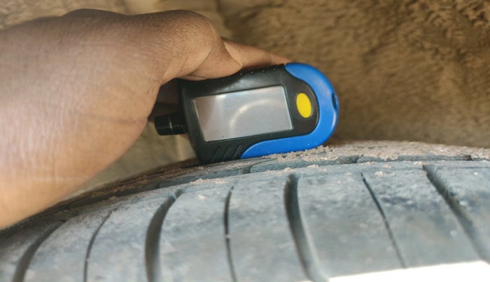 2021 KIA SONET HTX 1.0 IMT, Petrol, Manual, 84,325 km, tyre