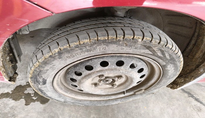 2016 Maruti Wagon R 1.0 VXI AMT, Petrol, Automatic, 1,22,748 km, tyre