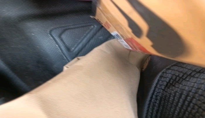 2022 Maruti BREZZA VXI SMART HYBRID, Petrol, Manual, 28,943 km, tyre