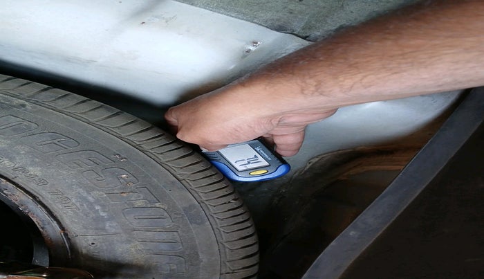 2013 Hyundai i10 MAGNA 1.1, Petrol, Manual, 65,104 km, tyre