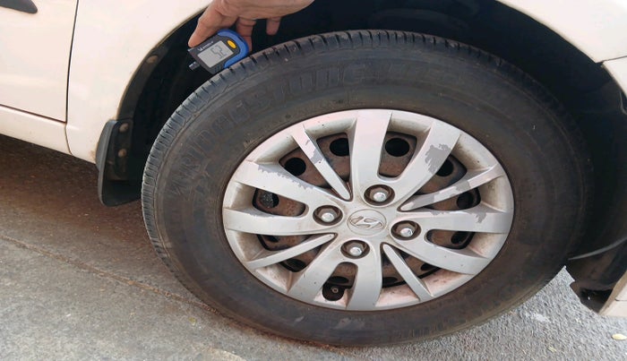 2013 Hyundai i10 MAGNA 1.1, Petrol, Manual, 65,104 km, tyre