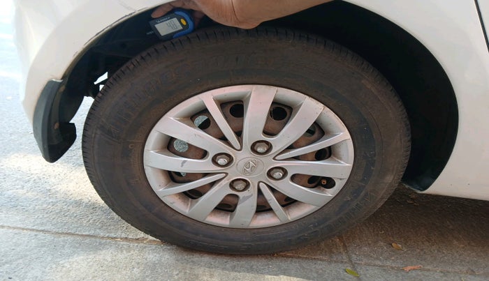 2013 Hyundai i10 MAGNA 1.1, Petrol, Manual, 65,104 km, tyre