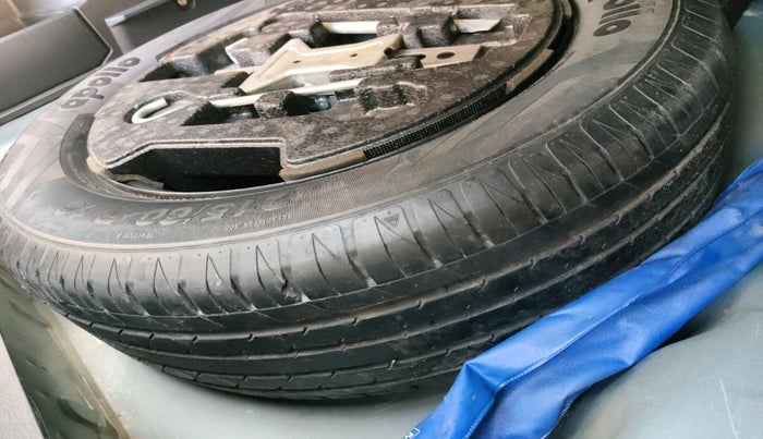 2016 Maruti Vitara Brezza ZDI PLUS, Diesel, Manual, 79,702 km, tyre