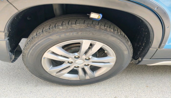 2016 Maruti Vitara Brezza ZDI PLUS, Diesel, Manual, 79,702 km, tyre