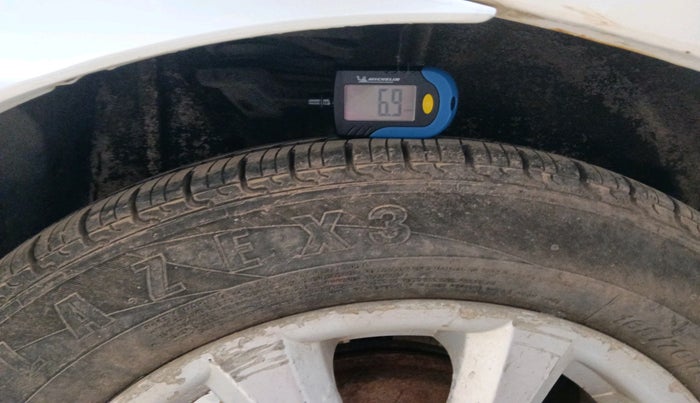 2013 Tata Indica EV2 LX, Diesel, Manual, 50,017 km, tyre